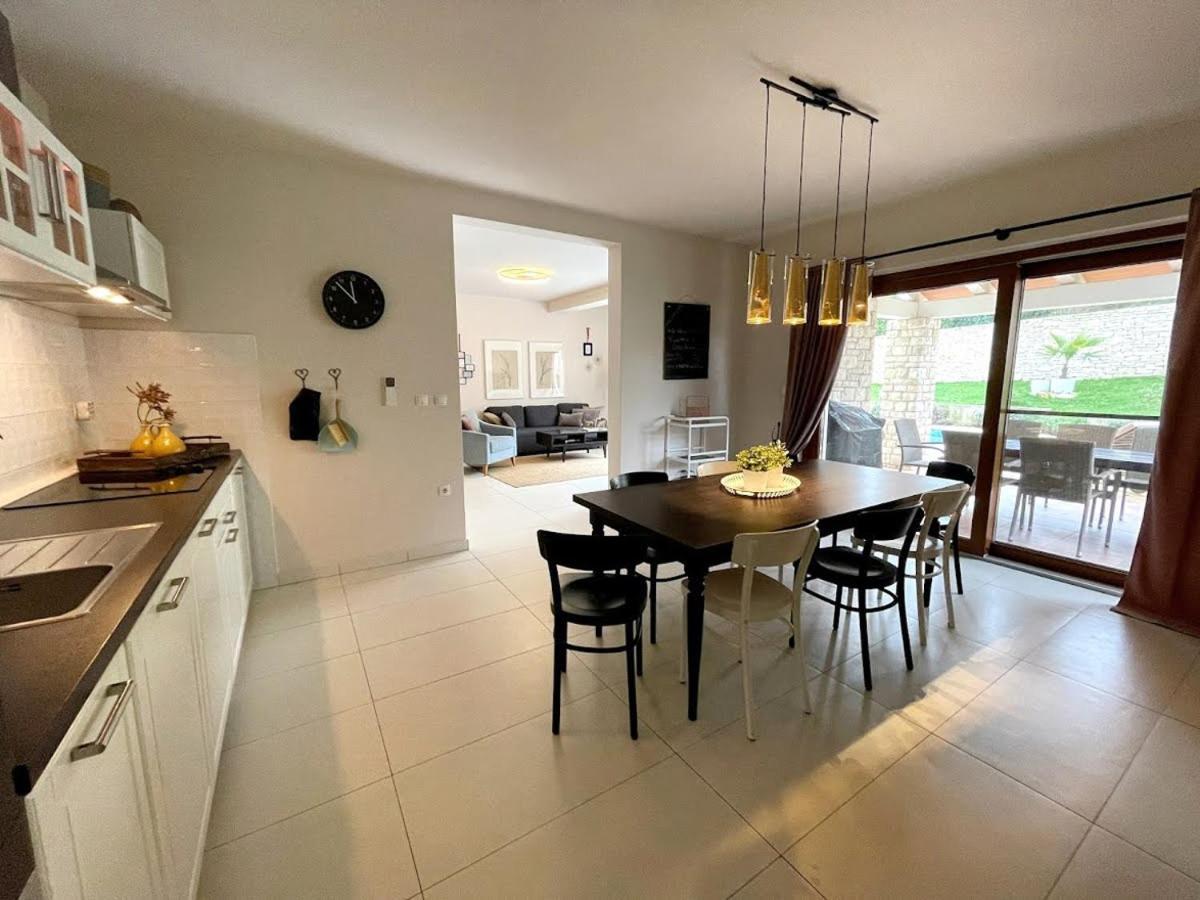 Villas Adagio Rojnići Buitenkant foto