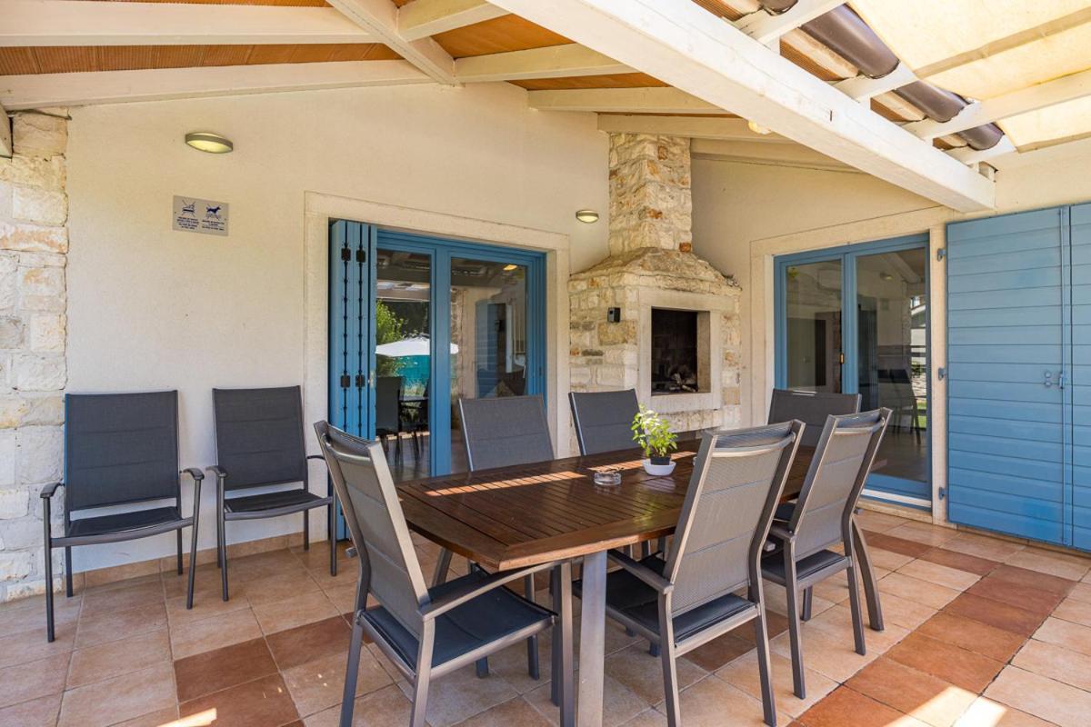 Villas Adagio Rojnići Buitenkant foto